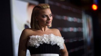 Margot Robbie  Iphone 11 Wallpaper2